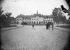 Järnvägsstationen från väster, Uppsala 1889