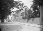 Bebyggelse i kvarteret Klostret, Östra Ågatan 9 och 11, Uppsala före 1914