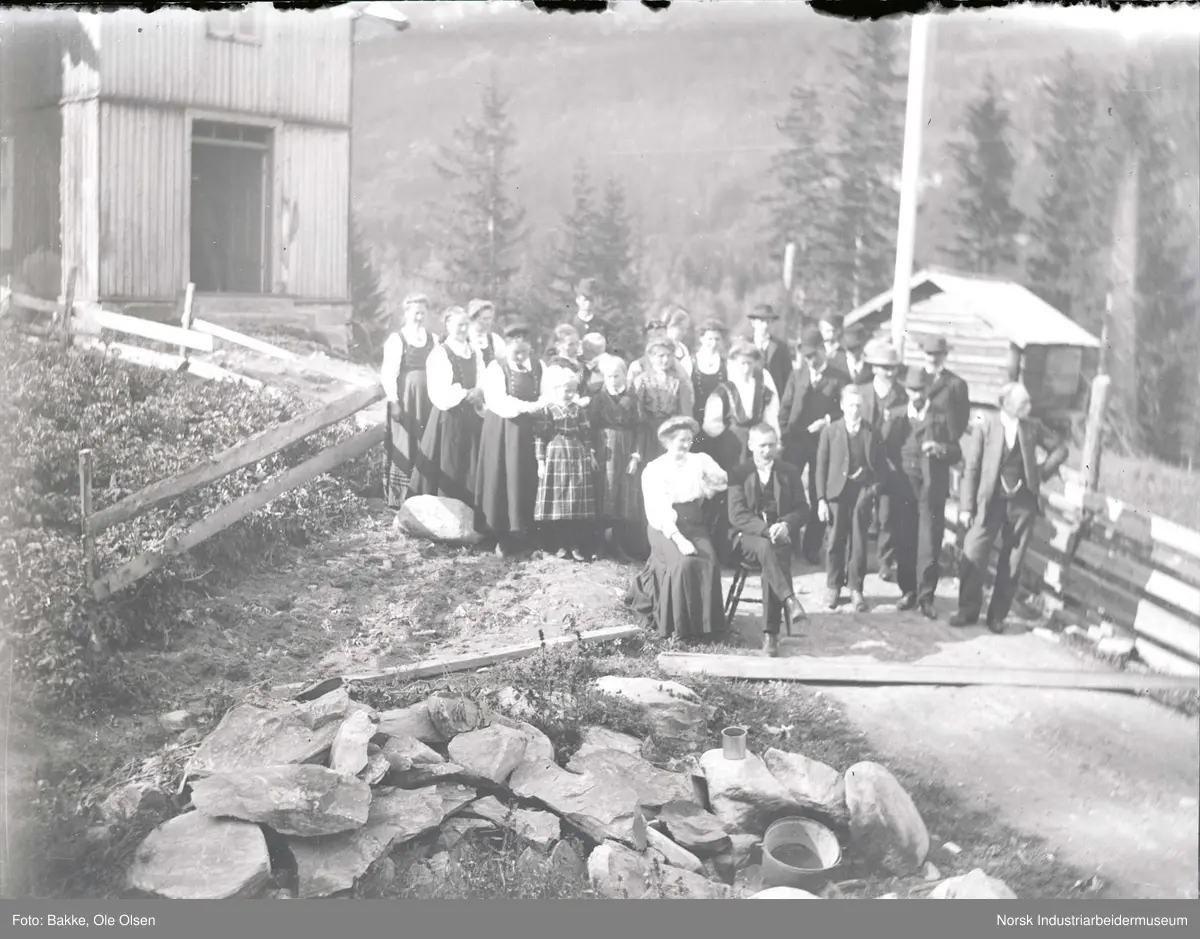 Gjestebod. Fossheim i Atrå
