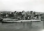 Kryssaren Tre Kronor under byggnad vid Götaverken, Göteborg. Den 8 april 1947.