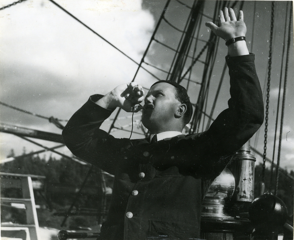 Skeppsgossefartyget Gladan vid engelska kusten 1948.