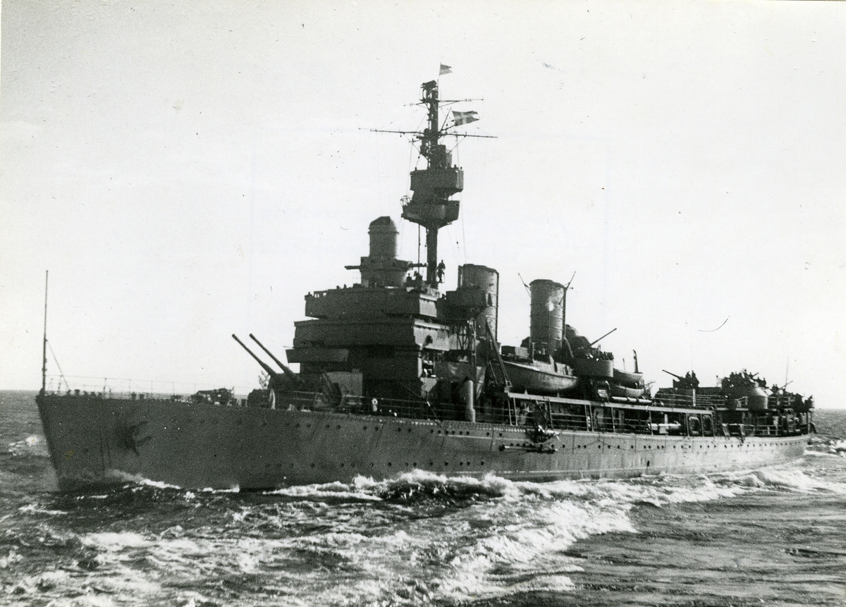 Kryssaren Gotland år 1955.