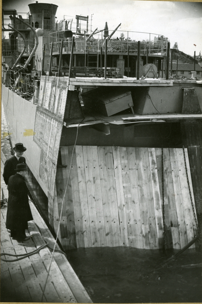 Jagaren Göteborg hopskarvas på Finnboda varv efter jagarolyckan 1941 på Hårsfjärden.