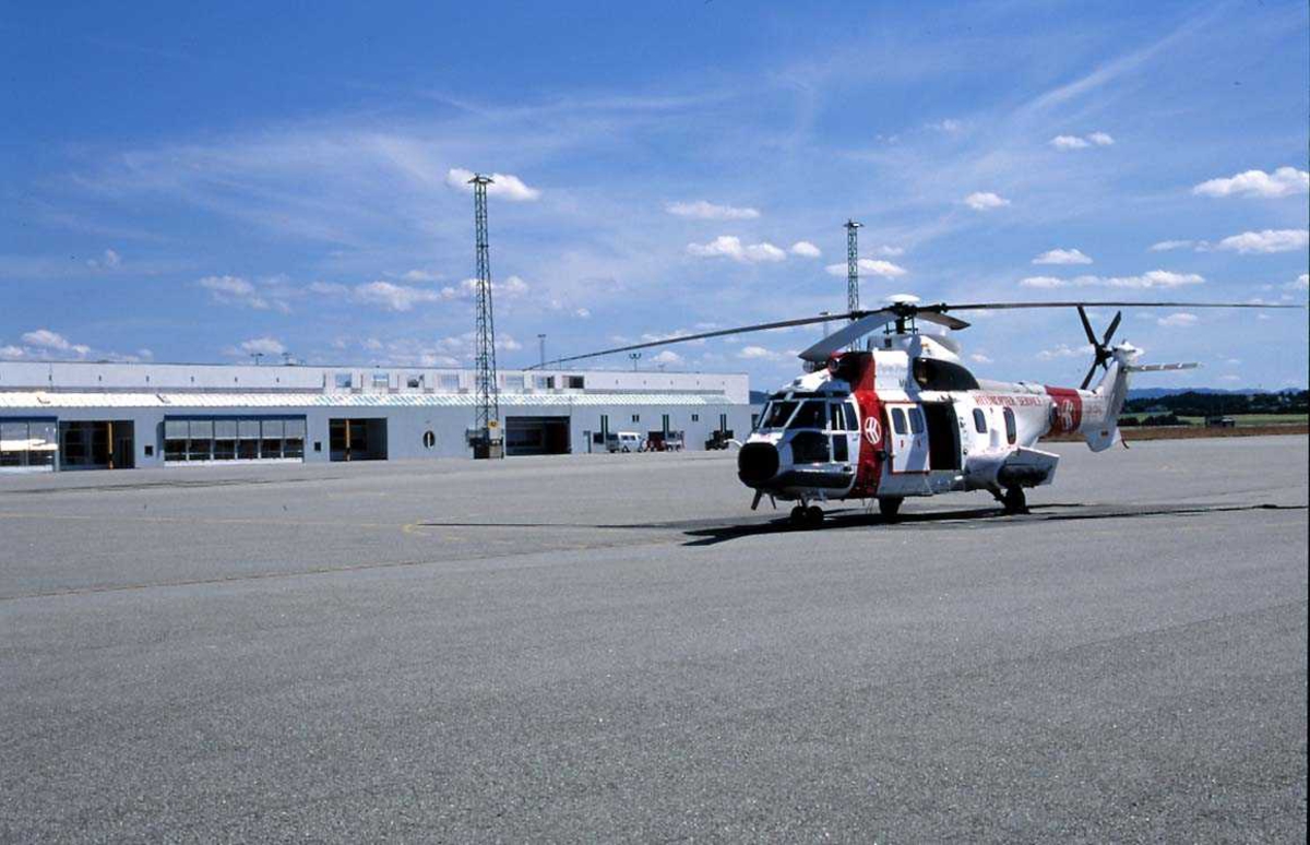 Helikopter på bakken, LN-OND Aerospatiale 332 Super Puma, Norsk Helikopter A/S Sola