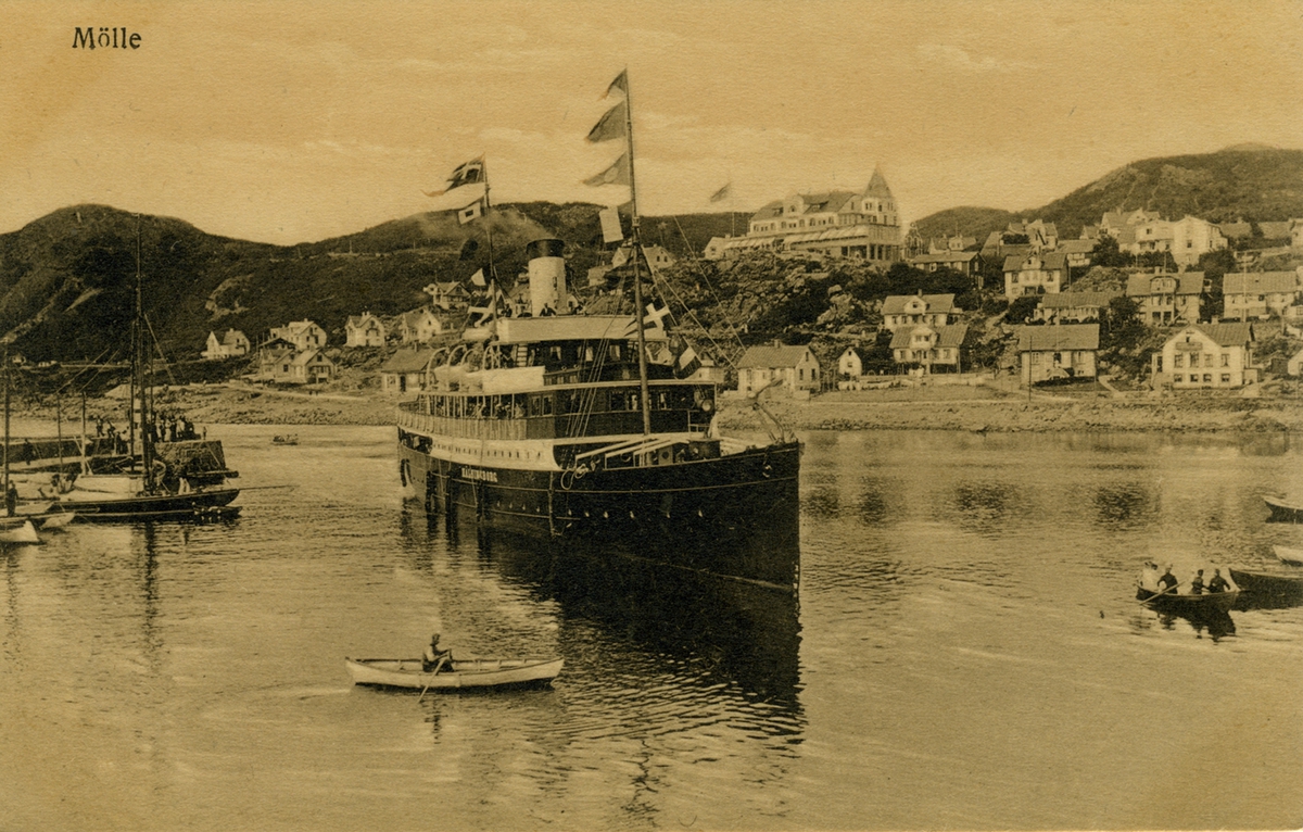 Mölle
Kungl Hoffoto P. Lundh, Höganäs N., Mölle & Arildsläge. Ensamrätt