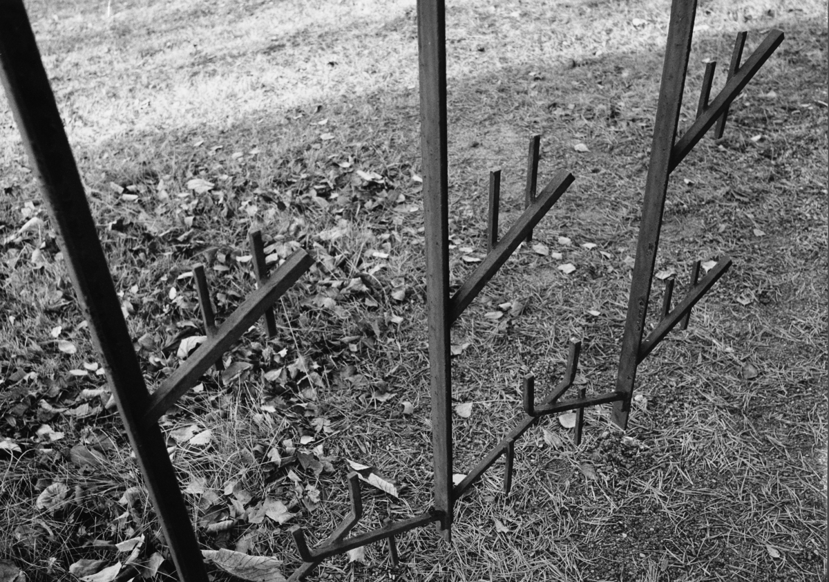 Skogskyrkogården
Detalj av entrégrinden mot väster. fotgängarentré