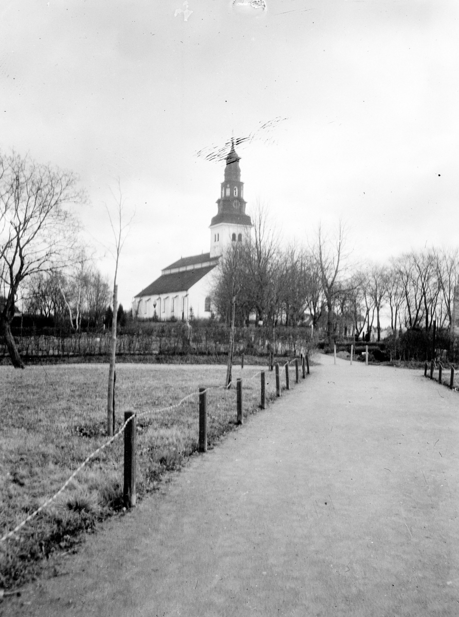 Köpings kyrka
Exteriör