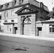 Serafimen, Stockholm
Hantverkargatan 2, Kungsholmen
Portik
Exteriör

Svensk arkitektur: kyrkor, herrgårdar med mera fotograferade av Arkitekturminnesföreningen 1908-23.