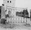 Förslövs kyrka, Skåne
Grind
Exteriör

Svensk arkitektur: kyrkor, herrgårdar med mera fotograferade av Arkitekturminnesföreningen 1908-23.