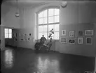 Utställning med konkret konst på Galerie Blanche 1949
Grupporträtt med konstnärerna Karl Axel Pehrson, Pierre Olofsson och Olle Bonniér