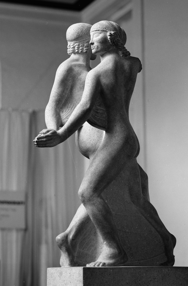 Skulptur av Carl Milles
Dansande par