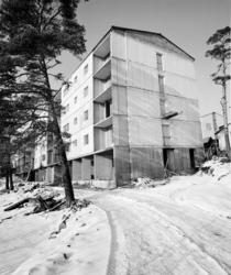 Bostadsområde
Exteriör, nästan färdiga flerbostadshus i vint