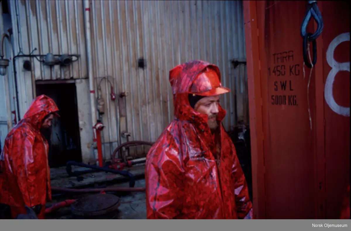 Utblåsningen på Ekofisk 2/4 B. Bjørn Ståle (Sto) Lærdal var informasjonsansvarlig i Phillips og tok bilder på plattformen