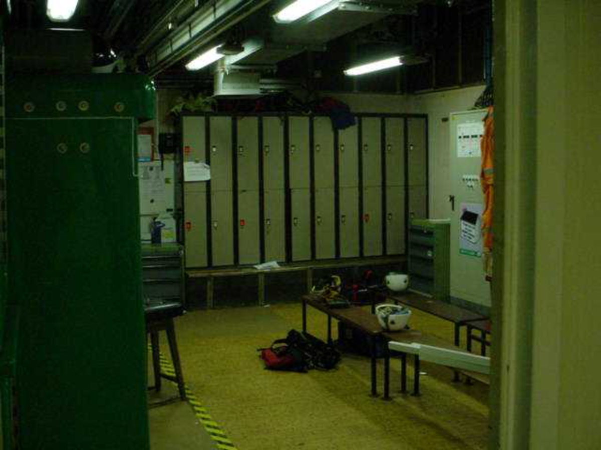 227-2003-1 ELQL1-temporary refuge