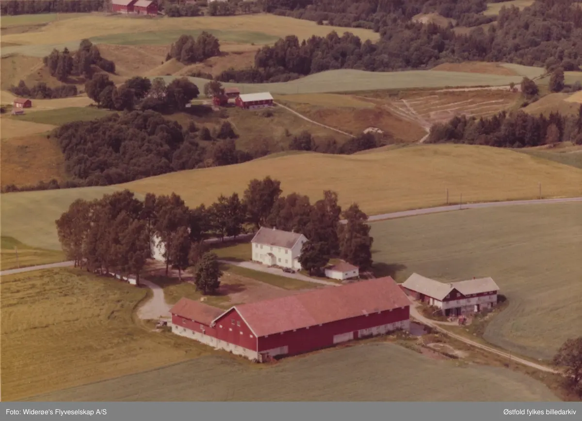 gårdsbruk, skråfoto,