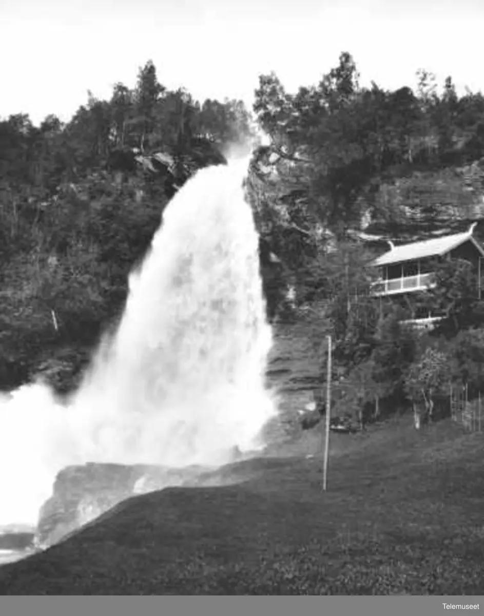 Landskaper, fosser, Steinsdalsfossen Nordheimsund Hardanger, Elektrisk Bureau 