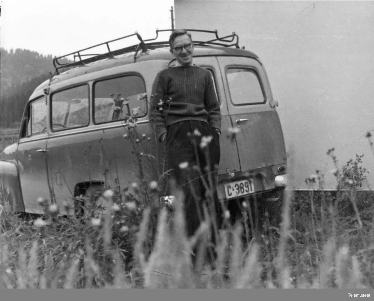 Portrett Motorkjøretøy Biler Volvo C-3891 - Avbildet: Rasmussen - Yrke: Ingeniør