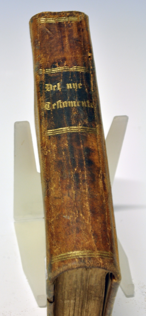 Det Nye Testamentet.
"Jesu Christi Testamente" - trykket i Christiania i 1890.
