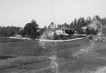 En samling bilder fra Telemark o. a. st. Bl. a. Seljord dyrsku, telemarksbåtene, mennesker, turistliv, Gråtenmoen ekserserplass, Dyrsku Dalen 1906 m. v.