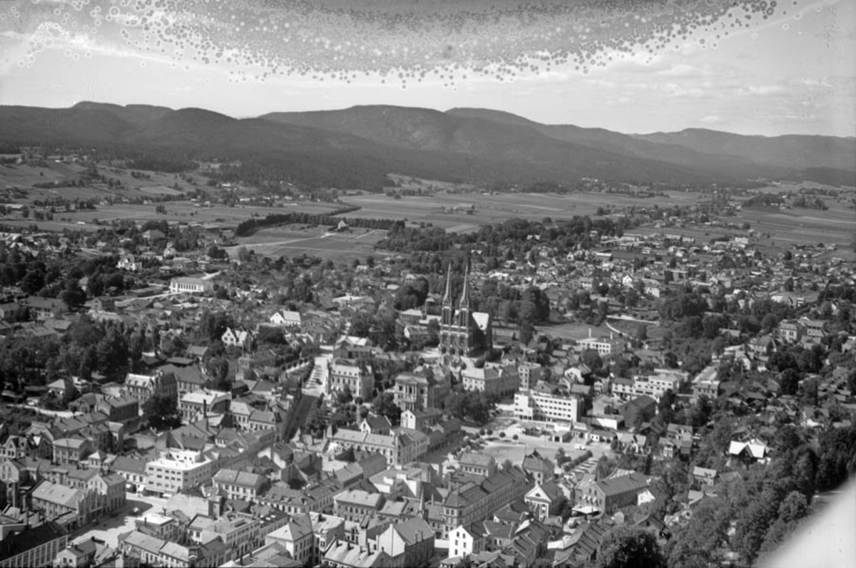 Ulike Widerø flyfoto Skien kommune, Sentrum  