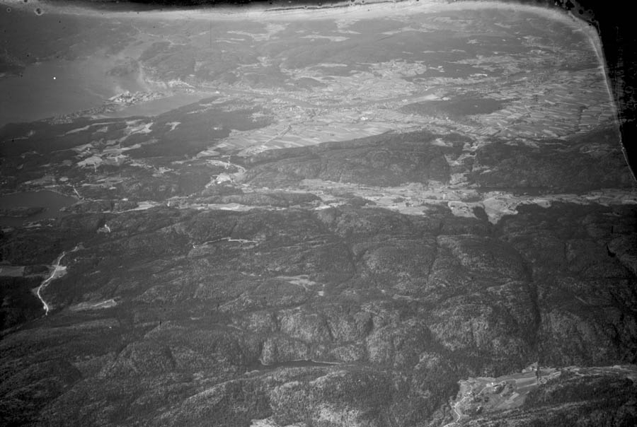 Ulike Widerø flyfoto fra Skien kommune 