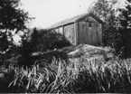 Brålanda, Råskogsstugan.