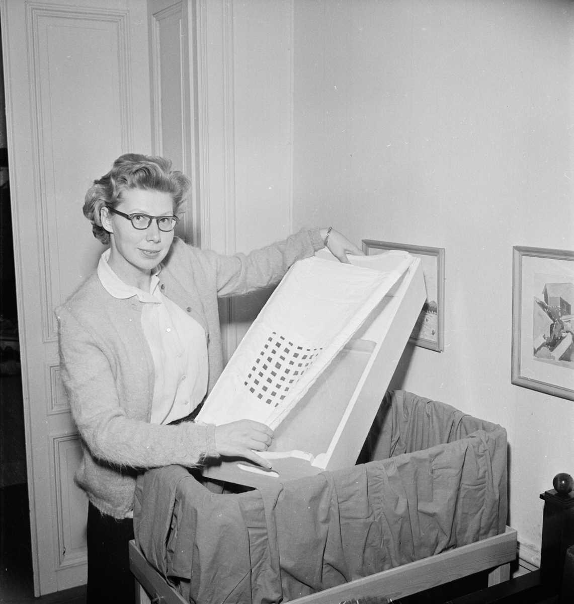 Professor The Svedbergs fru, Uppsala 1954