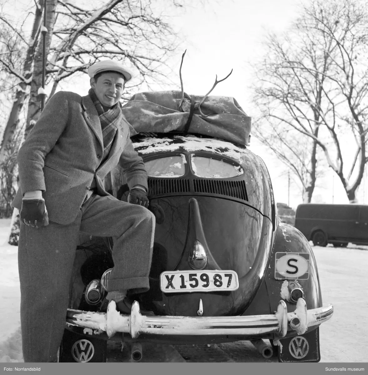 Gösta "Snoddas" Nordgren i Sundsvall. Foto för en annons.