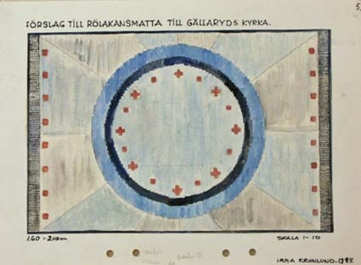 Fem skisser med förslag till rölakanmatta till Gällaryd kyrka.Skisserna är troligen gjorda med någon krita som sedan strukits ut med vatten. GHKL 4150:1Förslag till rölakanmatta till Gällaryd kyrka 1,60 x 2,40 m. Skisstorlek ca 16 x 24 cm. Skala 1:10. Skissen är märkt med nr 1. GHKL 4150:2Förslag till rölakanmatta till Gällaryd kyrka 1,60 x 2,40 m. Skisstorlek ca 16 x 24 cm. Skala 1:10. Skissen är märkt med nr 2. GHKL 4150:3Förslag till rölakanmatta till Gällaryd kyrka 1,60 x 2,40 m. Skisstorlek ca 16 x 24 cm. Skala 1:10. Skissen är märkt med nr 3. GHKL 4150:4Förslag till rölakanmatta till Gällaryd kyrka 1,60 x 2,40 m. Skisstorlek ca 16 x 24 cm. Skala 1:10. Skissen är märkt med nr 4. GHKL 4150:5Förslag till rölakanmatta till Gällaryd kyrka 1,60 x 2,40 m. Skisstorlek ca 16 x 24 cm. Skala 1:10. Skissen är märkt med nr 5. BAKGRUNDHemslöjden i Kronobergs län är en ideell förening bildad 1990. Den ideella föreningen ersatte Kronobergs läns hemslöjdsförening bildad 1915.Kronobergs läns hemslöjdsförening hade butiksverksamhet och en vävateljé med anställda väverskor och formgivare där man vävde på beställning till offentliga miljöer, privatpersoner och till olika utställningar.Hemslöjden i Kronobergs län har idag ett arkiv med drygt 3000 föremål, mönster och skisser från verksamheten och från länet. 1950-talet var de stora beställningarnas tid och många skisser och mattor till kyrkorna kom till under detta årtionde.