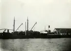 Lastångfartyget SVEA av Karlstad i Åhus hamn år 1922.