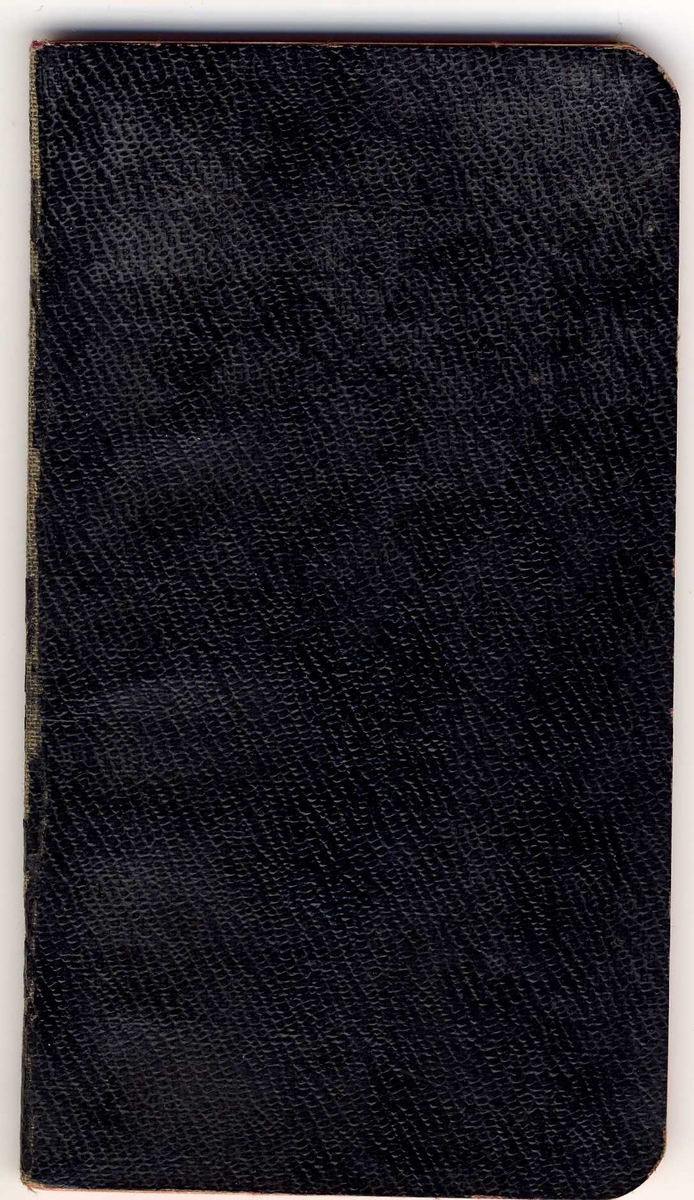 Svart liten notisbok. Brukt som minnebok/poesibok på slutten av 1800-tallet. I svært god stand, kun litt slitt i fargen i ryggen og i kantene.