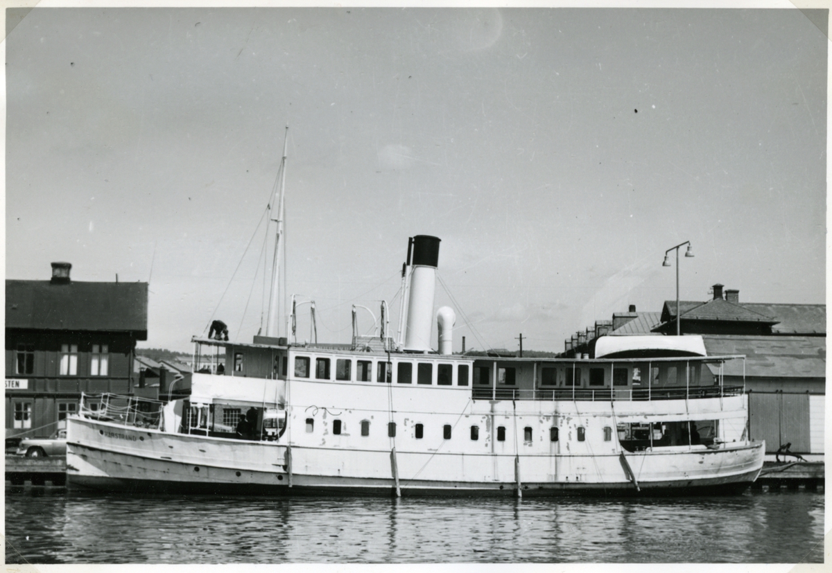 Fotodatum: 1956-06-01 Identiskt fotogarfi av J Robert Boman i CG ...