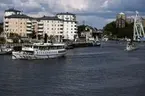 S/S Mariefred vid Hammarby kanal i samband med Stockholms 750-årsjubileum 2002. I bakgrunden bl a S/S Ejdern, S/S Saltsjön och M/S Sandvik