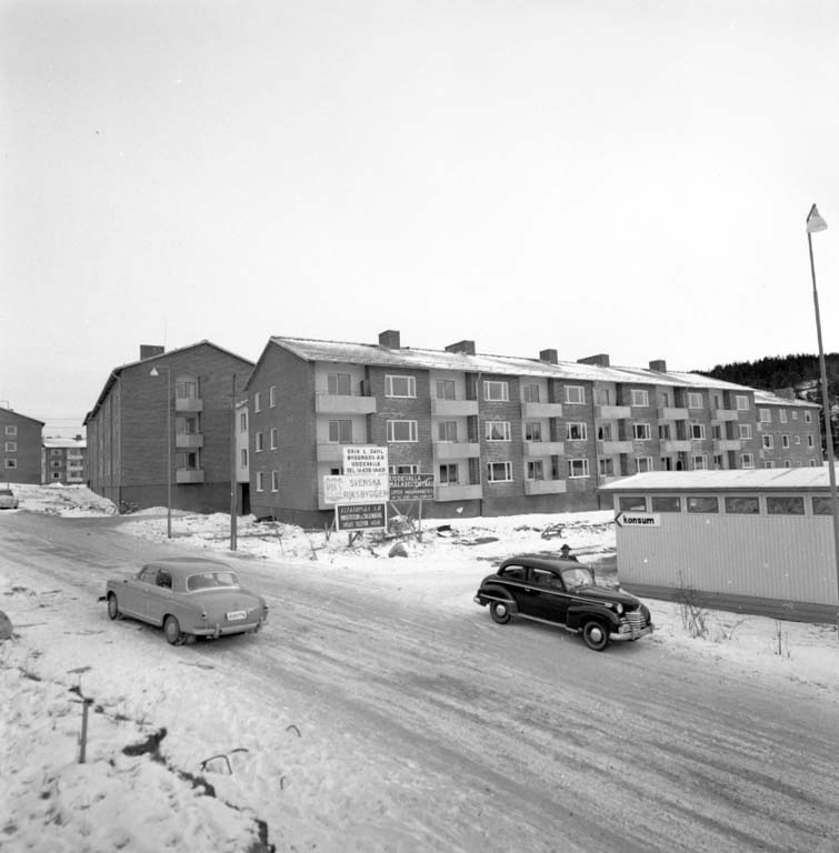 Nybyggda lägenheter på Äsperöd 1960