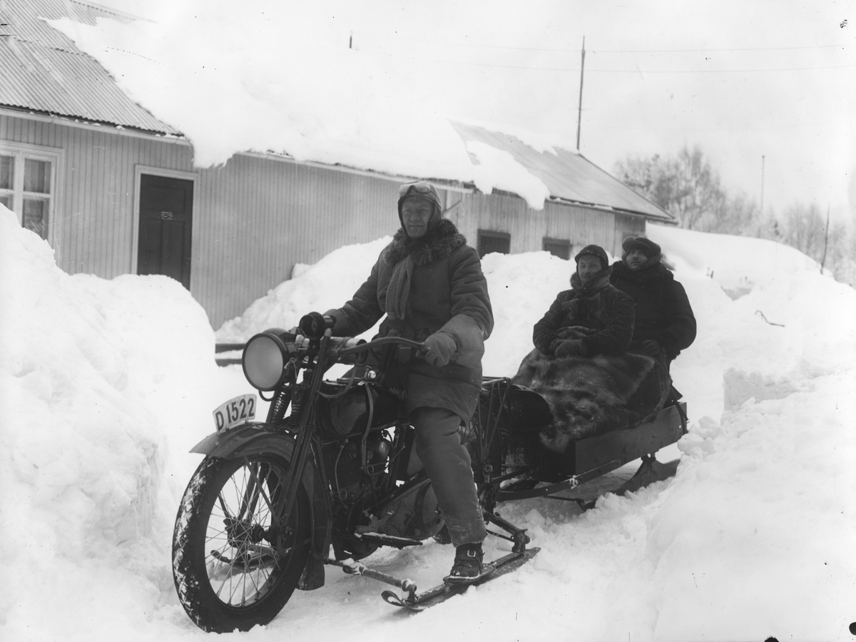 Motorsykkel med slede