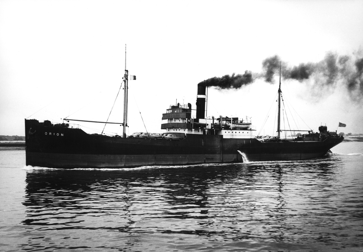 Ägare:/1935-60/: Rederi AB Iris. Hemort: Stockholm.