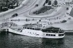 Passagerarfartyget DROTTNINGHOLM av Drottningholm vid Klara Mälarstrand 1954-08-08.