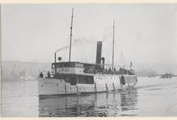 Foto 14/9 1946.
Exakt samma bild men mindre beskuren finns i