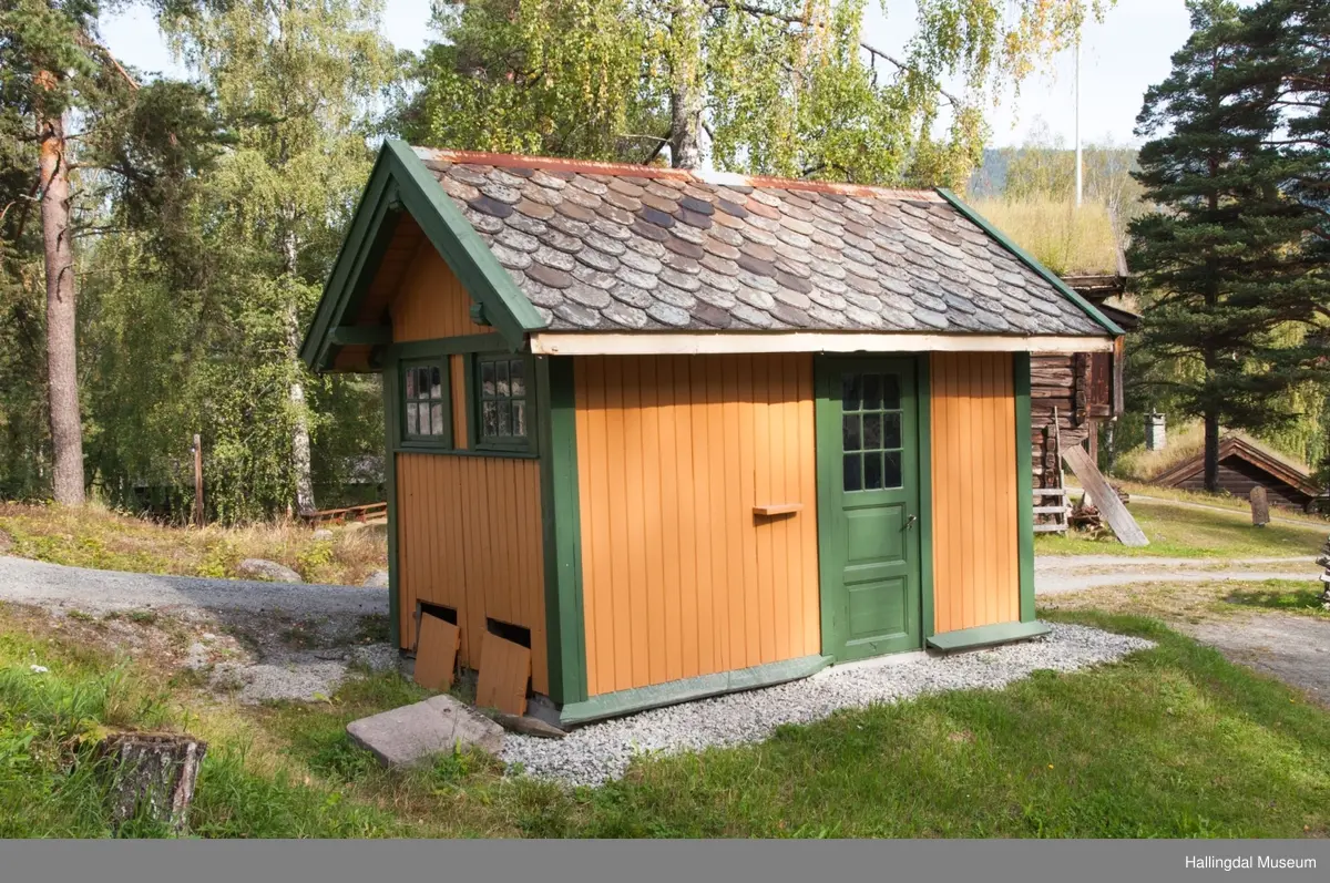 Privet (utedo) fra Liodden jernbanestasjon