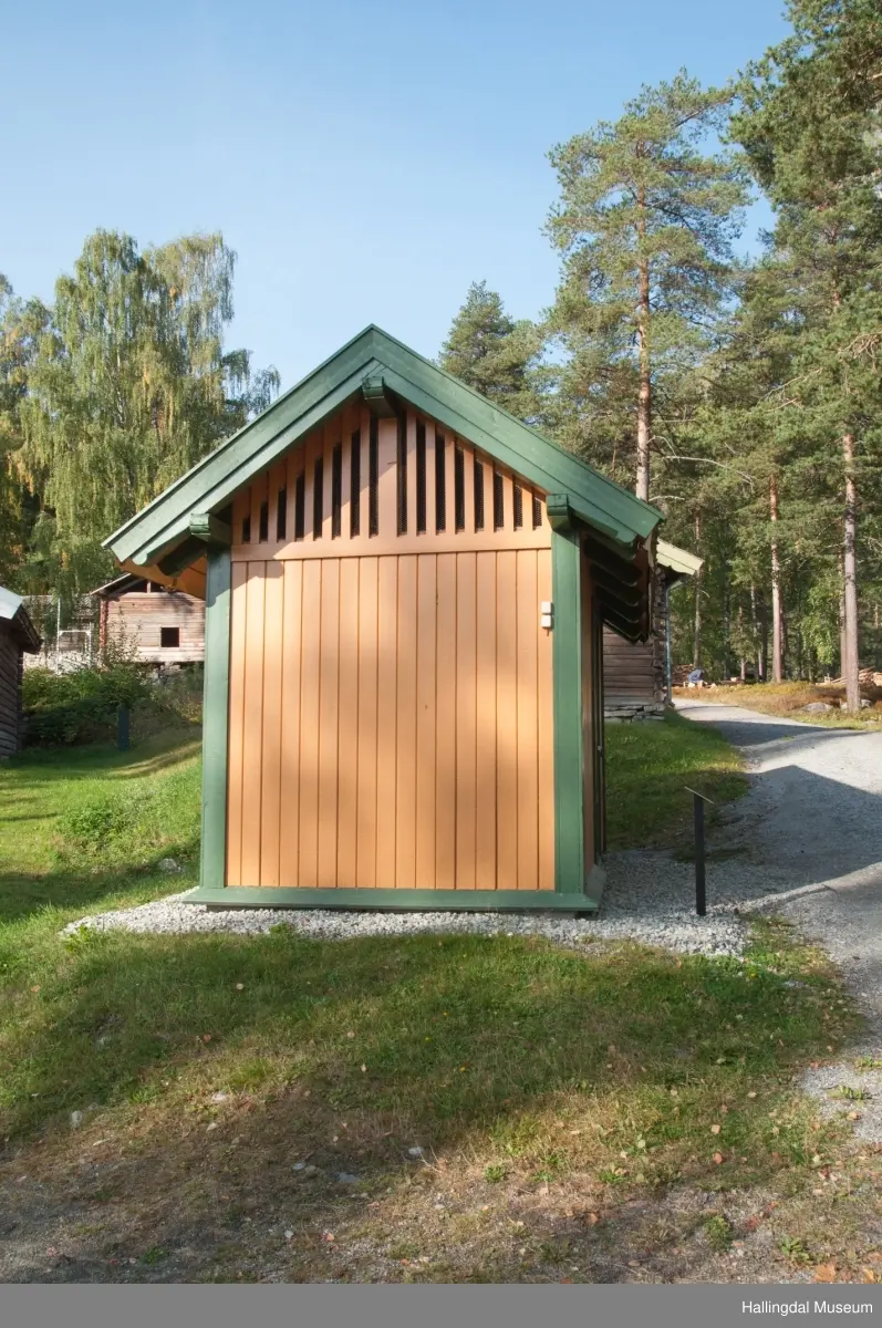 Privet (utedo) fra Liodden jernbanestasjon
