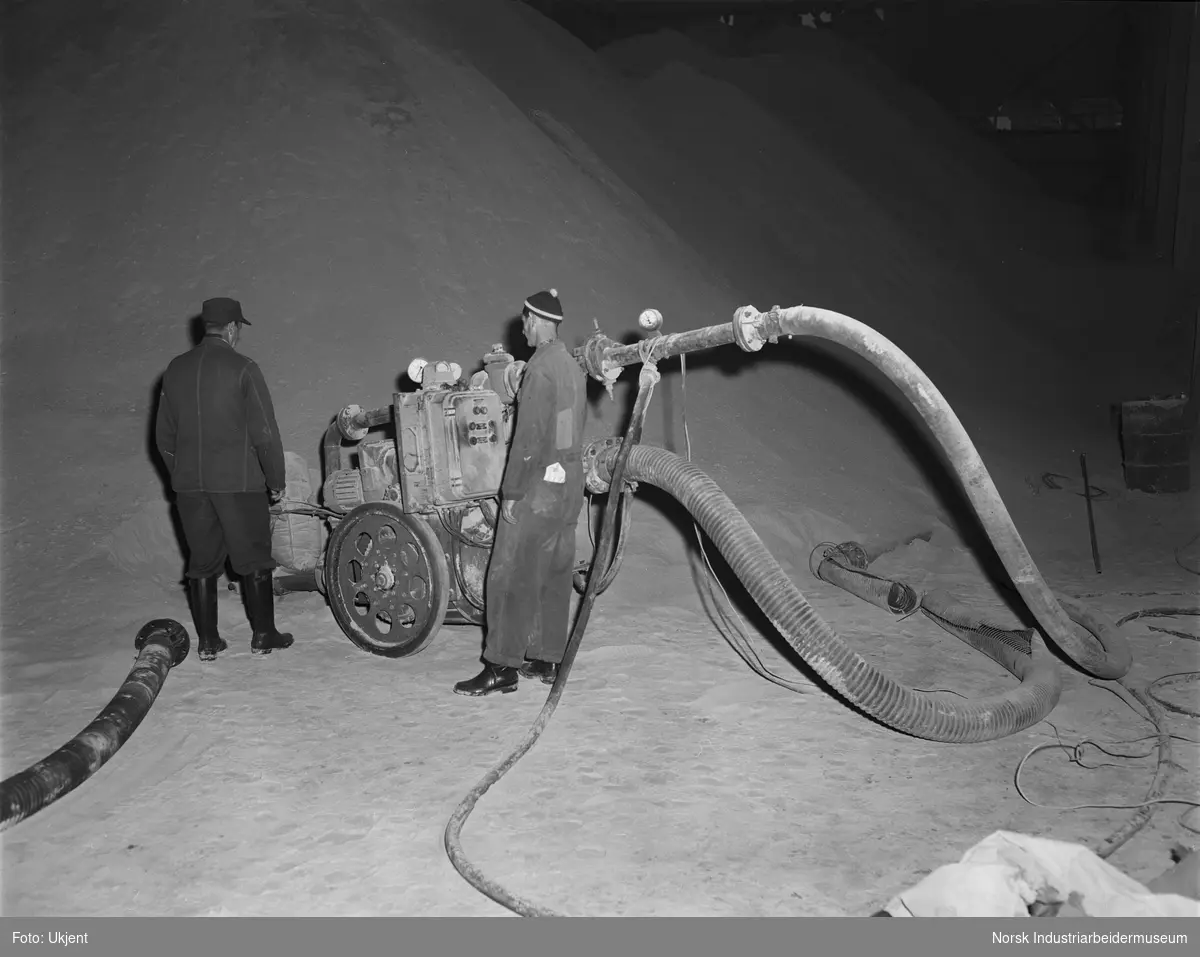 Rekonstruksjon av ulykke ved fosfatpumpe i bulklageret 08.12.1959. Oversikt.