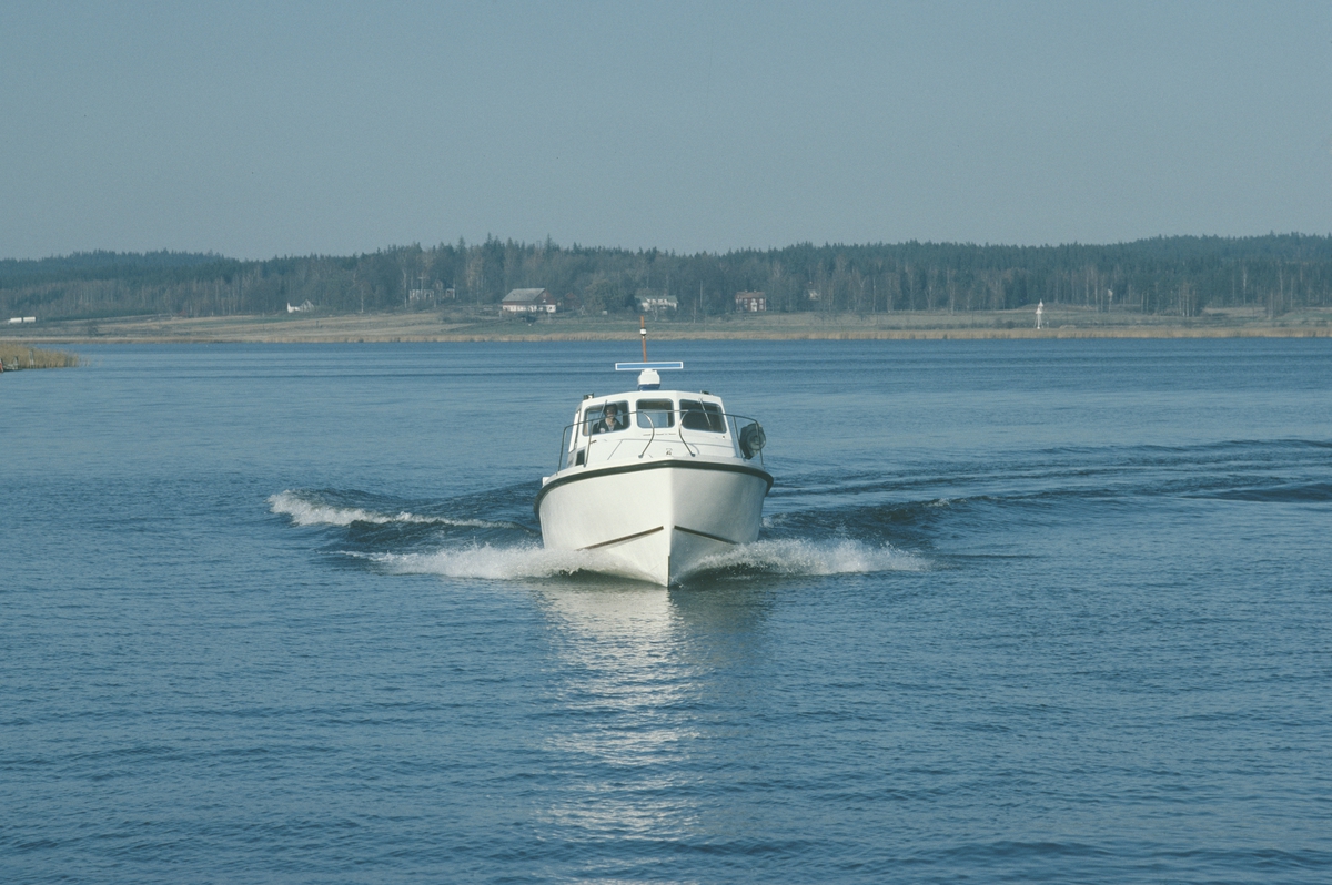 Albin Fisherman 32
