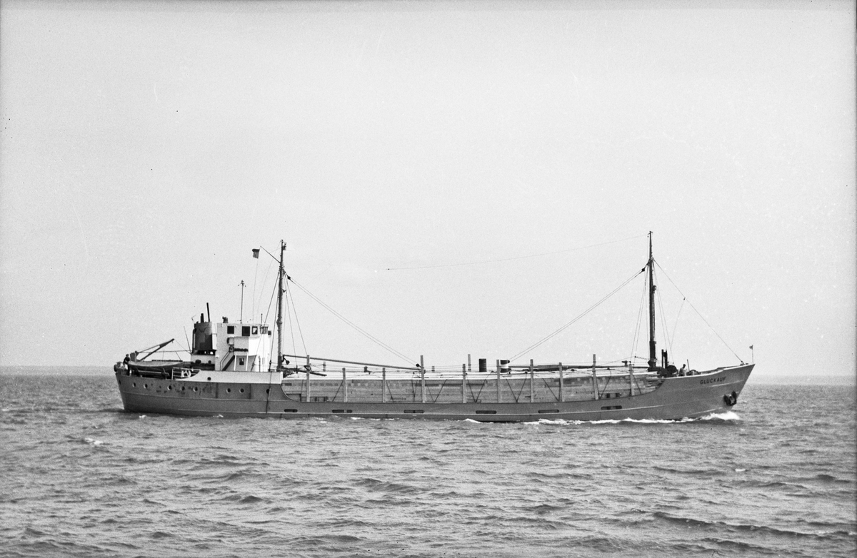 Ägare:/1950-60/: Hermann Wegener. Hemort: Hamburg.