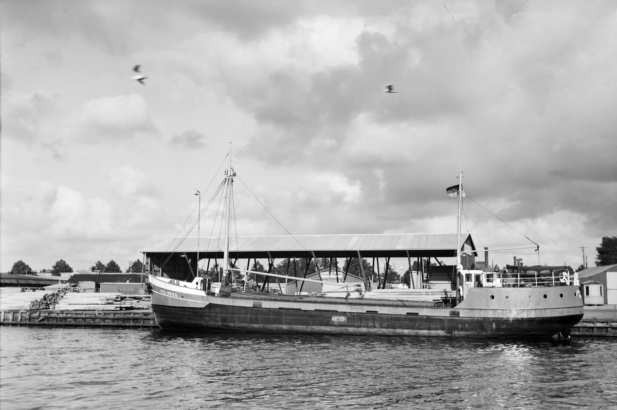Ägare:/1963-70/: Gebrüder Warnecke (ett partrederi). Hemort: Itzehoe.