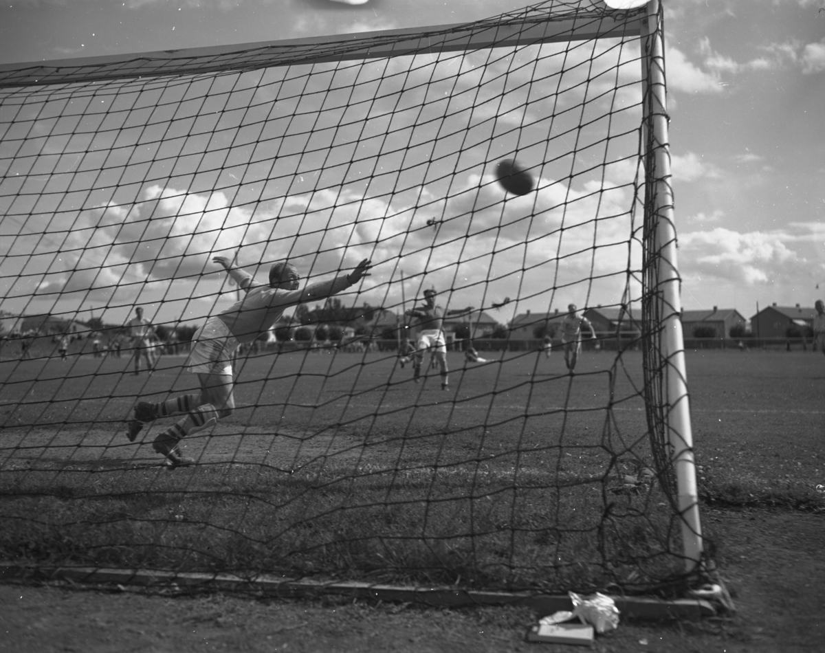 Vardens arkiv. "Herkules - Rjukan 4-2, Gjemsø" 02.08.1953