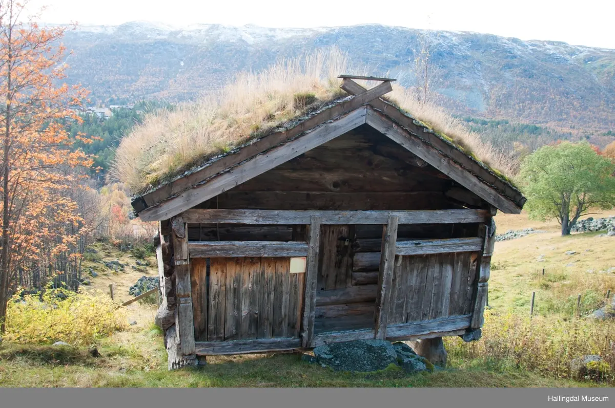 Stolphus i øvre Døkki, Dokken gård i Sudndalen