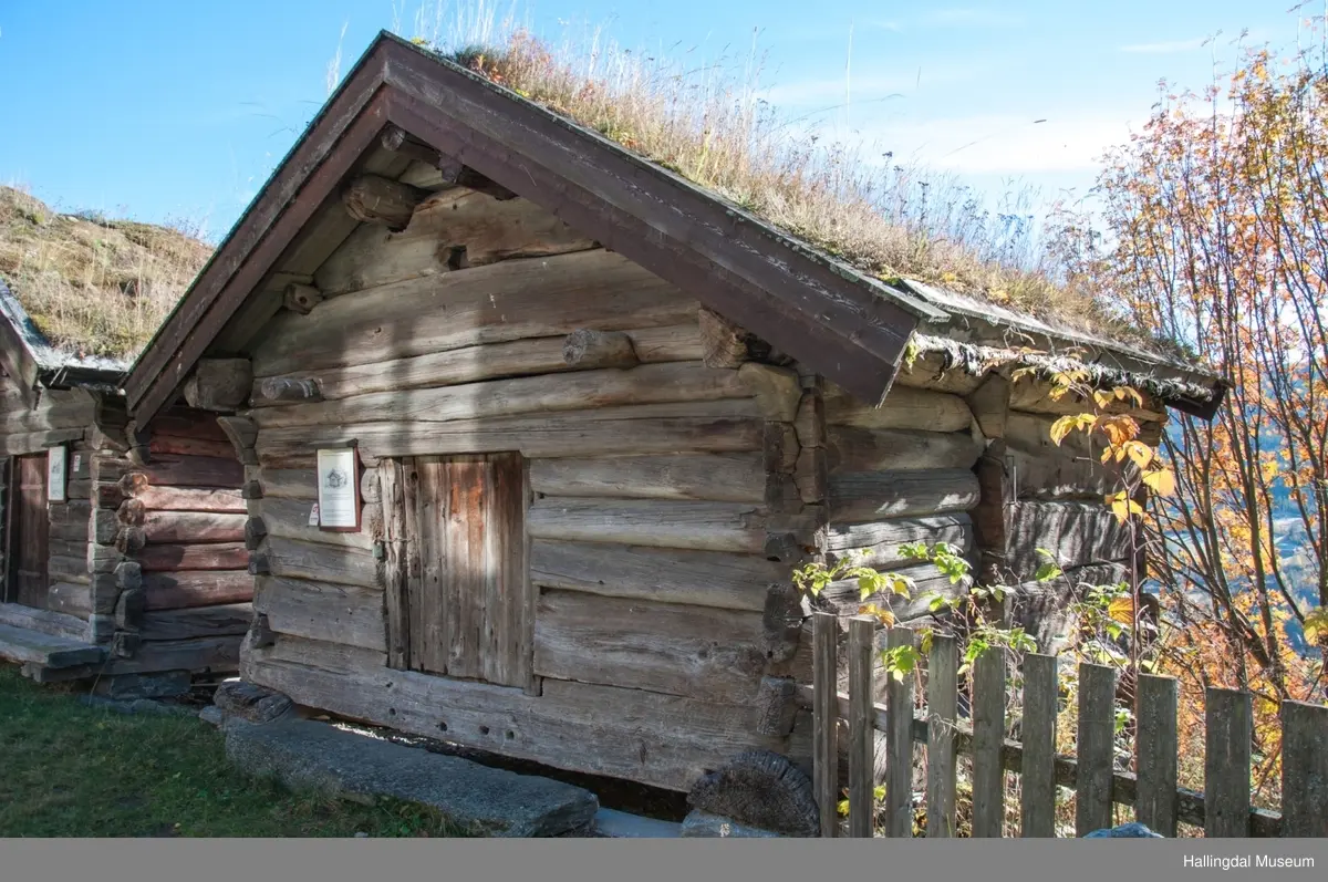 Stolphus fra nordre Kvinnegard på Ål Bygdamuseum, Leksvol