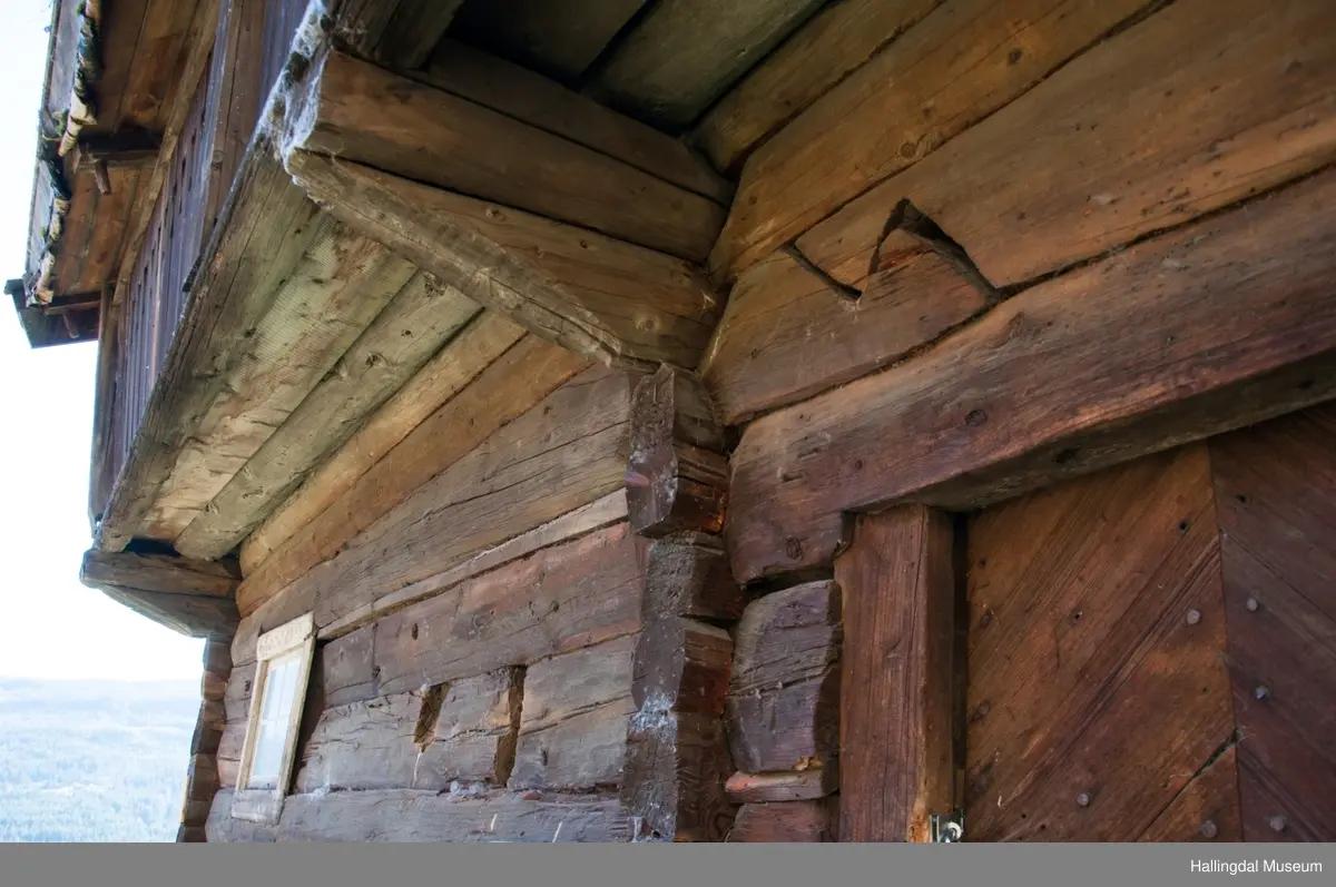 Loftstue fra Jøto Noss på Ål Bygdamuseum, Leksvol