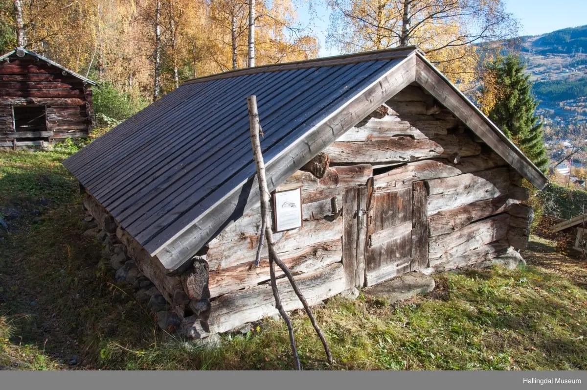 Fjøs fra stølen Vieren på Veståsen - Ål Bygdamuseum, Leksvol