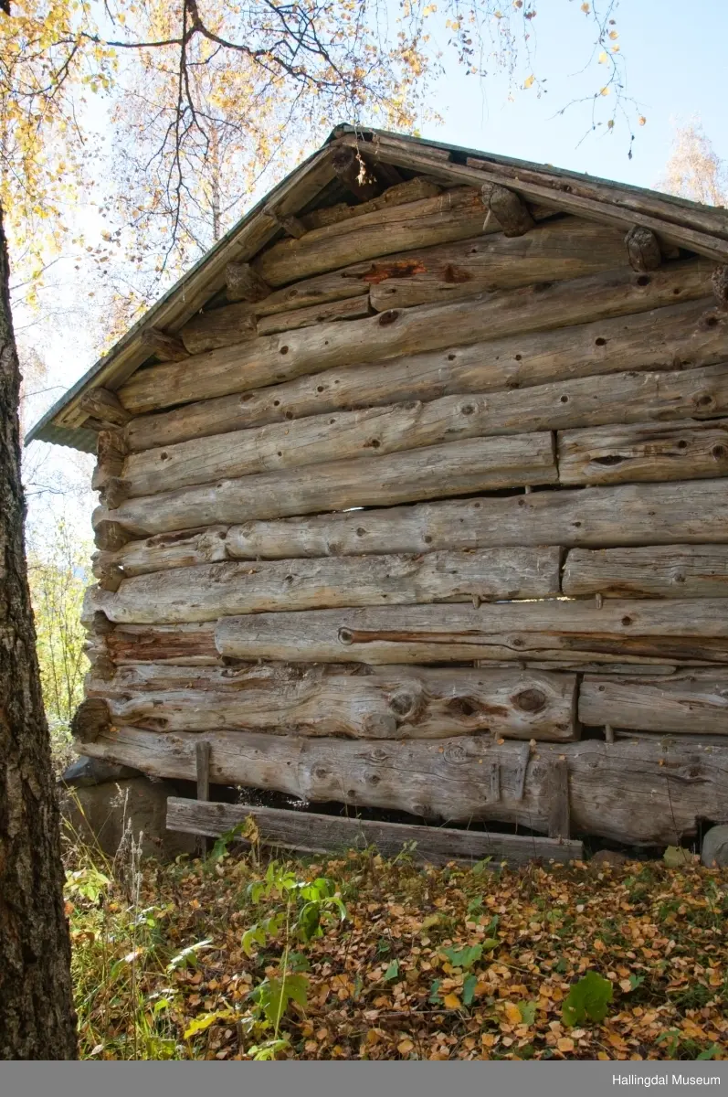 Løe fra Øyestølen på Veståsen Ål Bygdamuseum, Leksvol